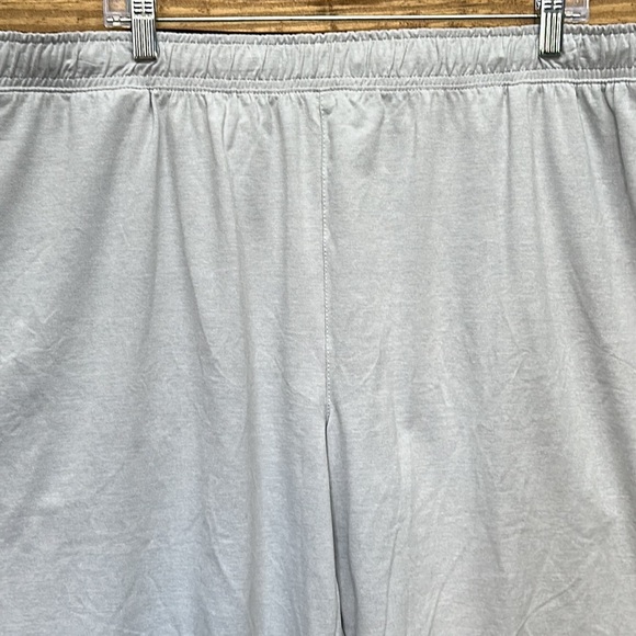 Xersion Shorts - Picture 2 of 7